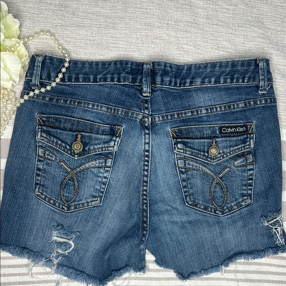 Calvin Klein Distressed Denim Shorts Women’s 10